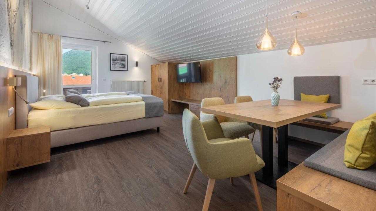Aparthotel Chiemgaufuchs - Chiemgaukarte Neu Ab Mai 2025! Inzell Exterior foto